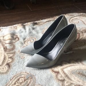 Aldo | Size 10 Genuine Leather Silver Gray Heels